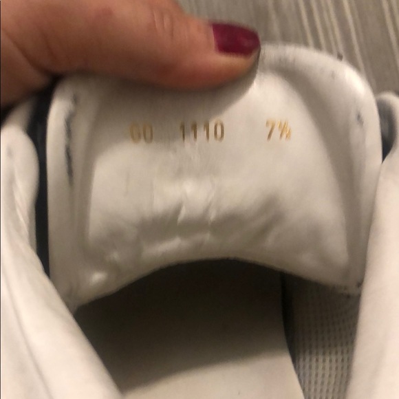 Louis Vuitton Acapulco Checkered Hi-Top Sneakers - Picture 9 of 12